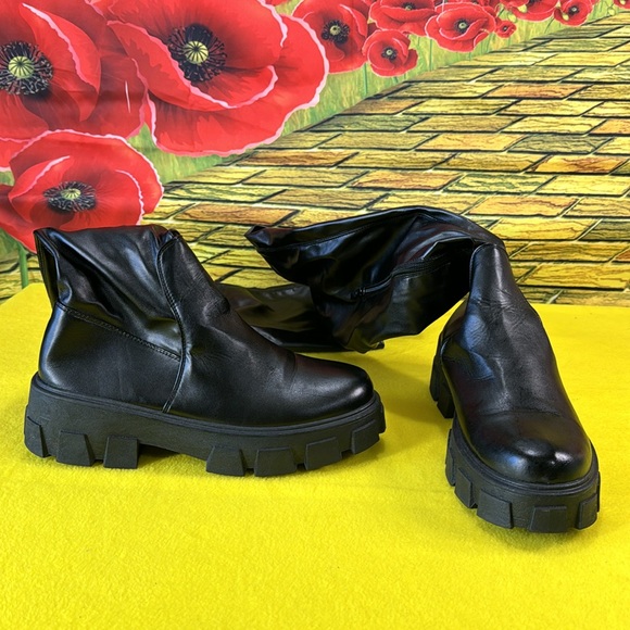 Charlotte Russe over the knee boots - Picture 3 of 8